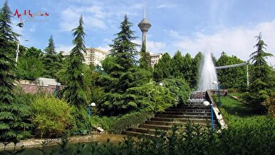تصاویری از پارک‌های تهران در روز ۱۳ فروردین