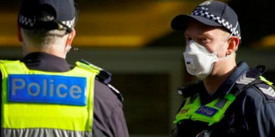 ویروس کرونا | ماسک در ملبورن اجباری شد، جریمه 1400 دلاری متخلفان