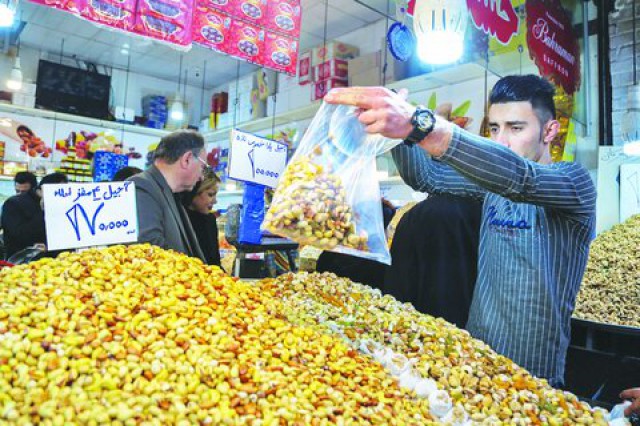 شروع طرح نظارت بر بازار عید از ۱۰ بهمن؛ نهاده مرغداران متخلف قطع شد
