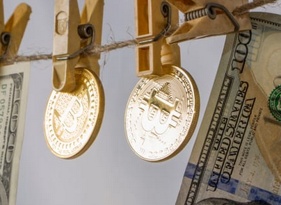 بحث استفاده از رمزارزهایی همچون بیت‌کوین برای جرایم مالی به ویژه پولشویی اخیرا با یک اظهار نظر دوباره داغ شده است. جنت یلن، وزیر خزینه‌داری جدید آمریکا اعلام کرد طرفدار بیت کوین و سایر رمزارزها نیست