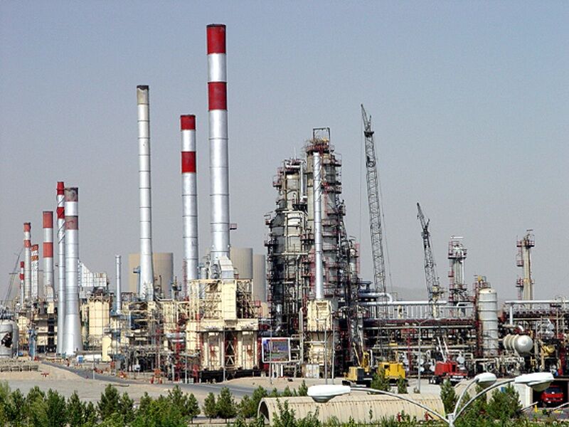 ملزم شدن وزارت نفت به ارائه گزارش میزان صادرات به مجلس