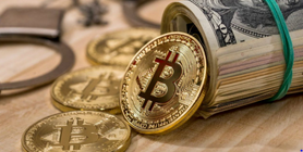 این روزها خرید و فروش ارزهای دیجیتال مورد توجه بسیاری از افراد در سراسر دنیا قرار گرفته است. در حال حاضر ۶۹ درصد کل بازار ارزهای دیجیتالی در اختیار بیت کوین و ۱۳ درصد در اختیار اتریوم است. بیت کوین ۱۲ سال پیش توسط گروهی از معامله گران بر بستر بلاک چین ایجاد شد و از سال ۲۰۰۹ معاملات اولیه آن شکل گرفت.