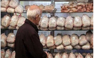 نایب رئیس کانون انجمن صنفی مرغداران گوشتی اعلام کرد که فروش مرغ با قیمت بیش از ۲۷هزار تومان گرانفروشی است.