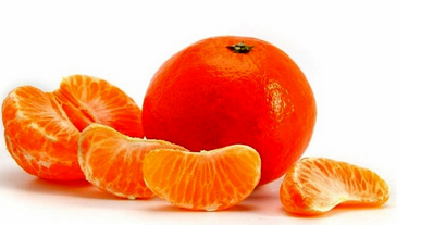 نایب رییس اتحادیه باغداران تهران گفت: از دیرباز شرایط تولید نارنگی با سایر خانواده مرکبات متفاوت بوده و محدودیت علت اصلی گرانی این میوه است. 