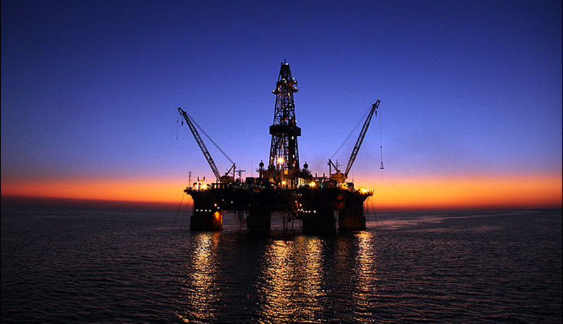 محدودیت‌های کرونا قیمت نفت را ارزان کرد