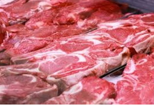 افزایش قیمت گوشت قرمز و با بیان اینکه افزایش قیمت گوشت برای ما نیز جای سوال است، اظهار کرد: قیمت دام افزایش نیافته است و به نظر می رسد علت گرانی گوشت فاصله زیاد تولید تا مصرف آن باشد