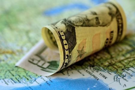 پیش بینی قیمت دلار تا انتخابات ریاست جمهوری 1400از دیدگاه تحلیلگران