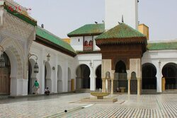 دانشگاه قرویین یکی از قدیمی‌ترین جاذبه‌های دیدنی در مراکش