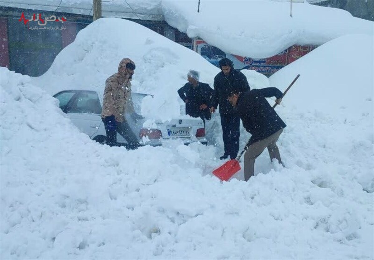 عکسی عجیب از دفن شدن خانه با برف در کوهرنگ