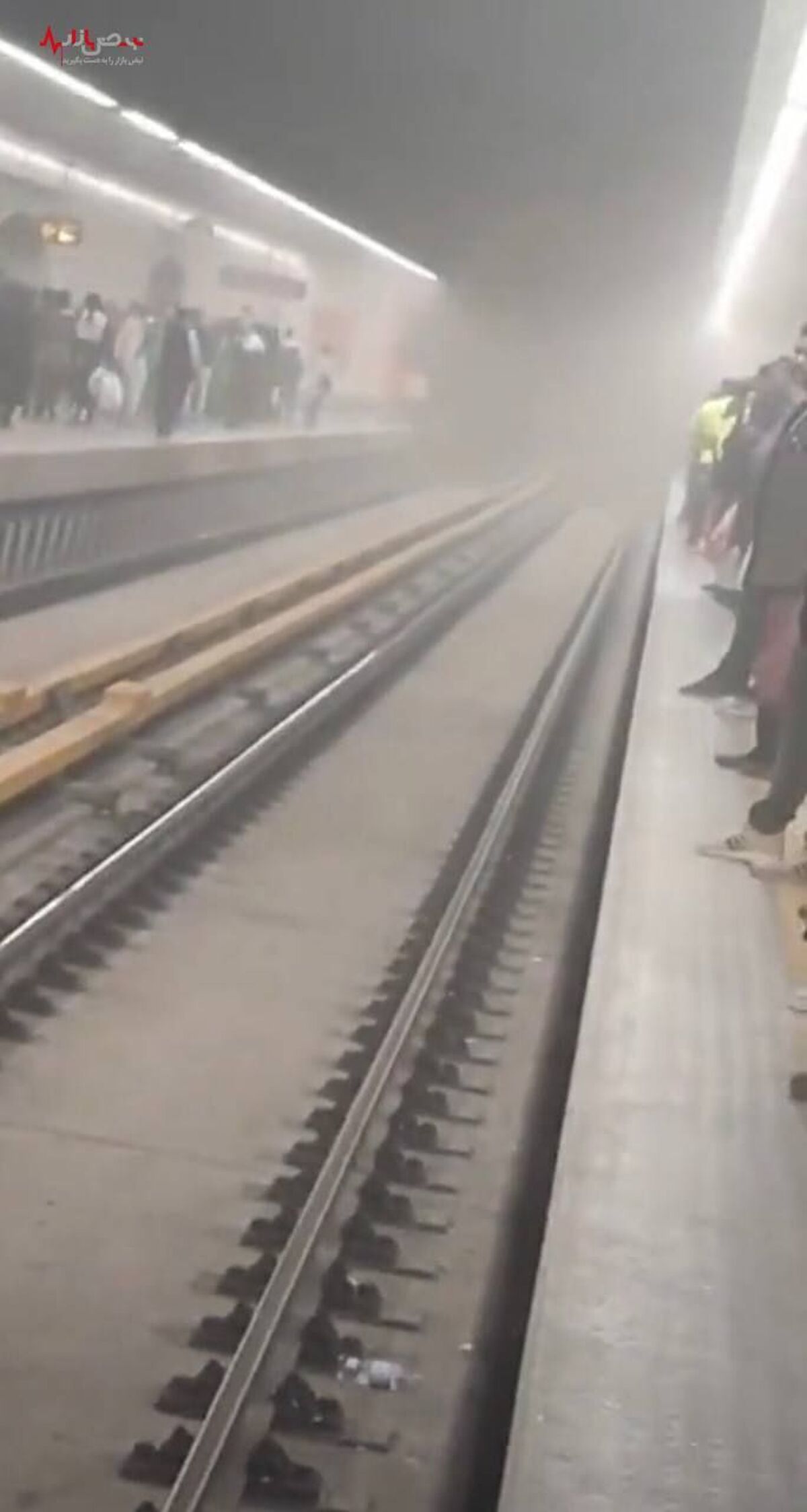 مسمومیت سریالی در مترو / مسافران مترو بوی گاز احساس کردند
