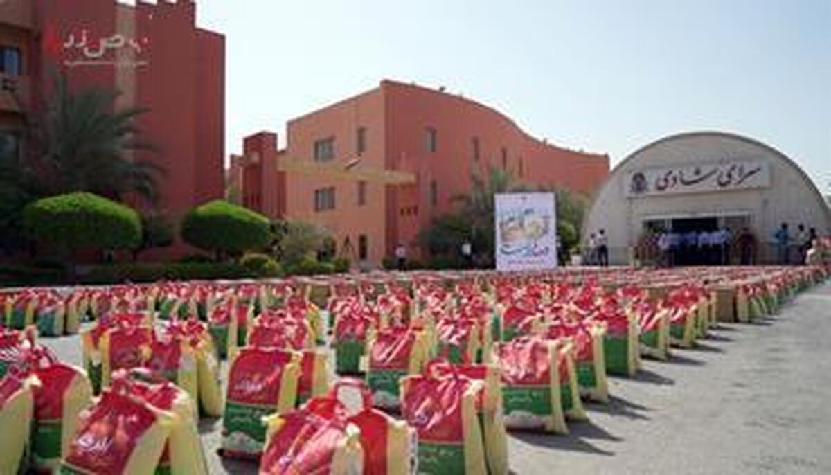 توزیع ۱۵۰۰ بسته معیشتی ویژه مددجویان شهرستان‌های جنوبی استان بوشهر توسط پتروشیمی جم