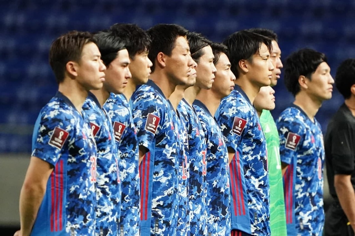 حرکت تحسین برانگیز تیم فوتبال ژاپن بعد از باخت + عکس
