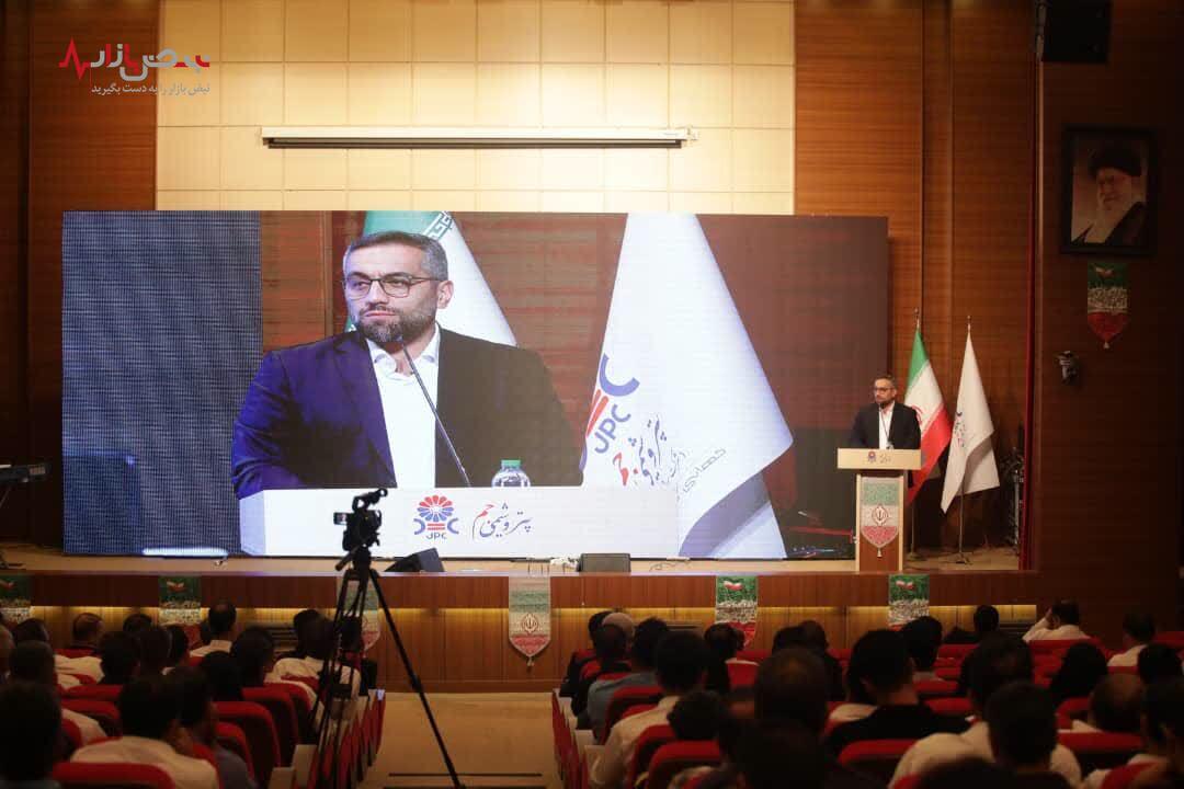 تلاش کارکنان در جهت تثبیت و ارتقاء جایگاه پتروشیمی جم به عنوان بهترین شرکت منطقه