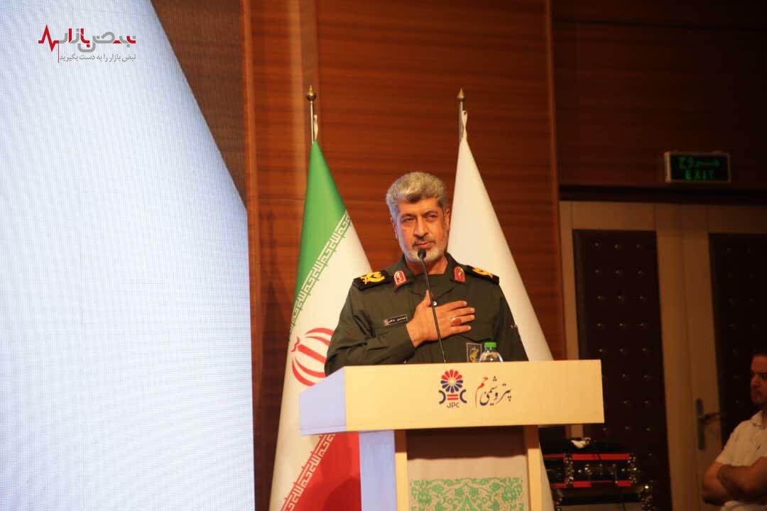 ویژه برنامه گرامیداشت دهه فجر در پتروشیمی جم با حضور فرمانده منطقه چهارم نیروی دریایی سپاه برگزار شد