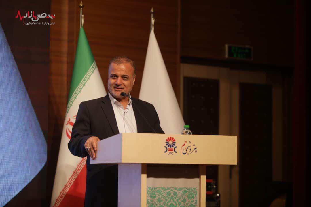 ویژه برنامه گرامیداشت دهه فجر در پتروشیمی جم با حضور فرمانده منطقه چهارم نیروی دریایی سپاه برگزار شد