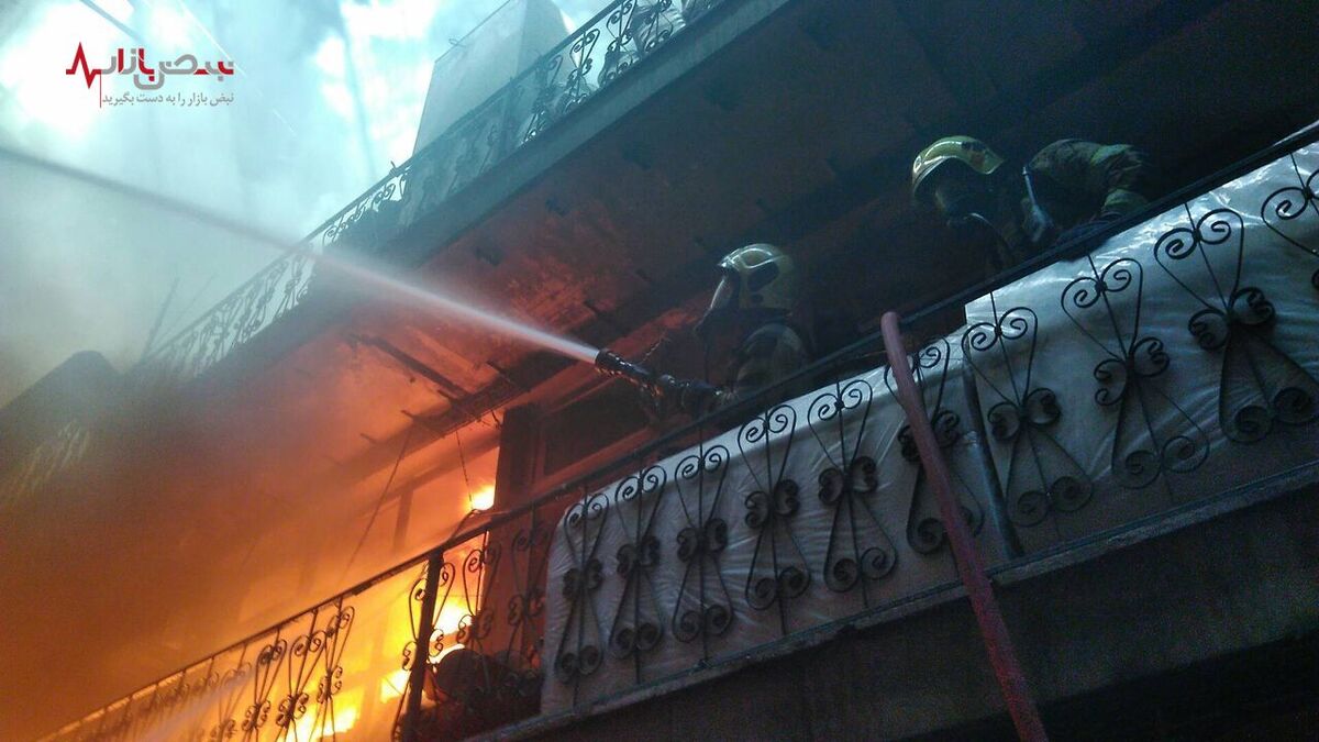 انبار چسب بازار تهران در آتش سوخت | اولین تصاویر از آتش سوزی