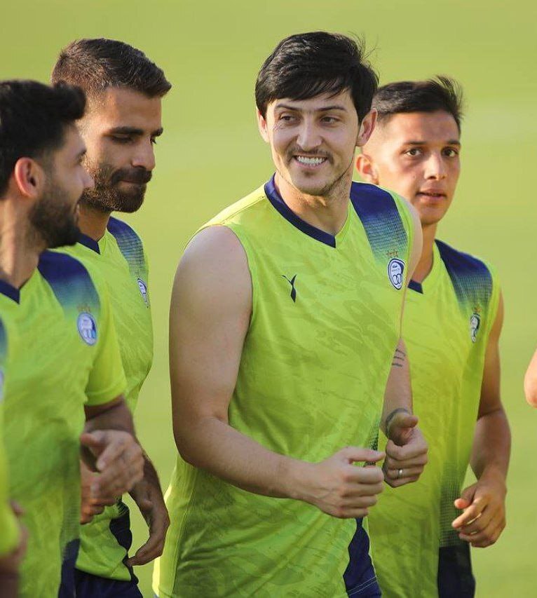 حضور یک چهره ویژه در تمرین استقلال+عکس حضور یک چهره ویژه در تمرین استقلال+عکس