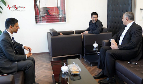 شکل عجیب علیرضا دبیر در دیدار با سفیر هند