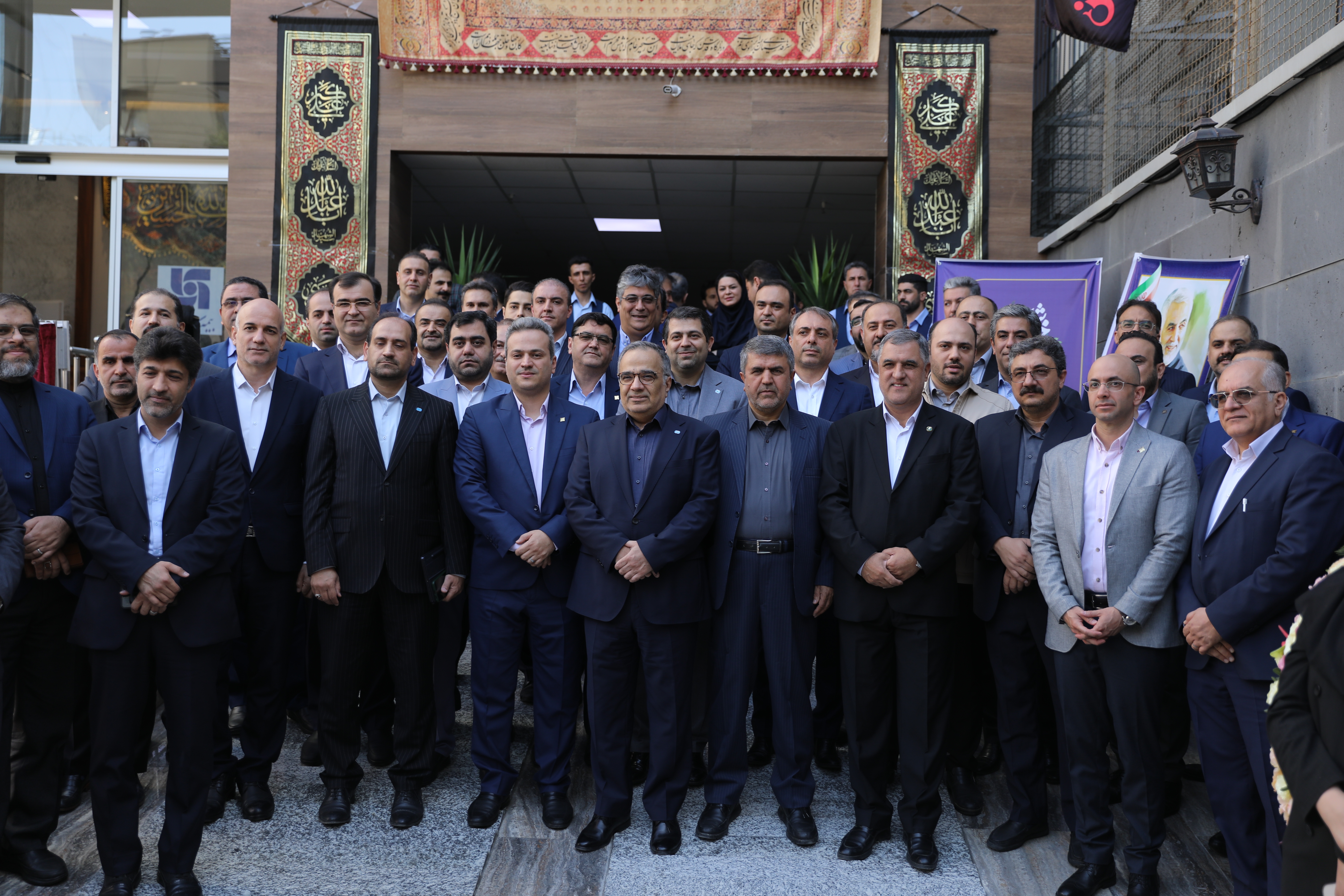 پیوند بانک صادرات ایران و بیمه سرمد، الگویی برای آینده