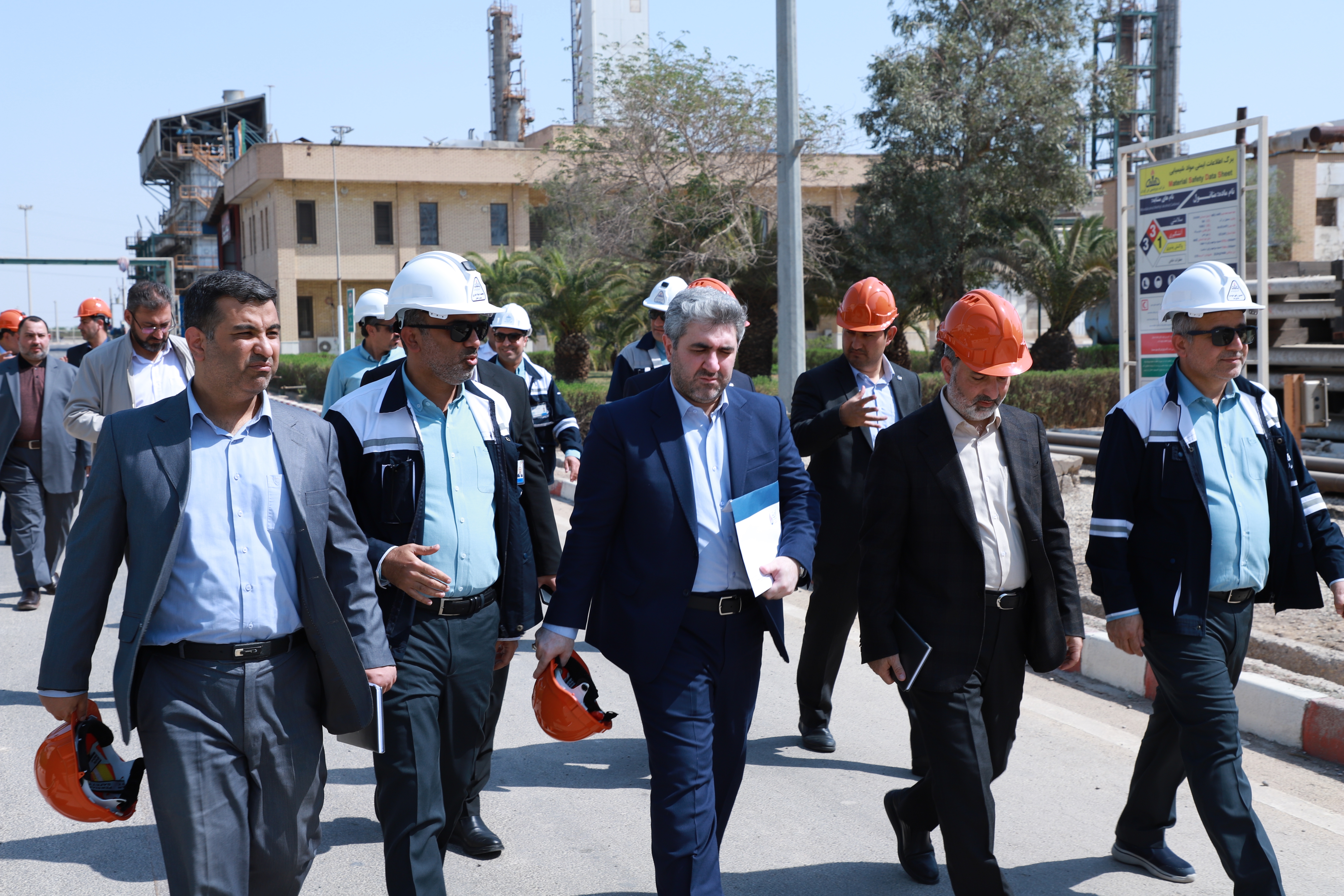 بازدید میدانی دکتر افقهی سرپرست شرکت سرمایه گذاری نفت، گاز و پتروشیمی تامین (تاپیکو) از شرکت پتروشیمی فن آوران