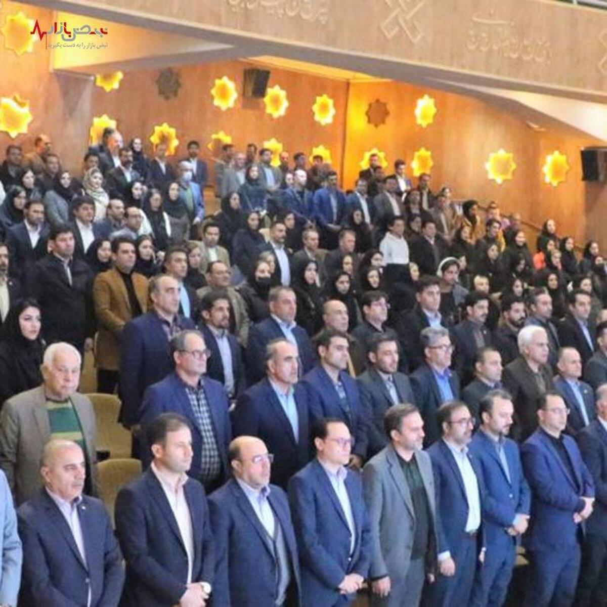 ایجاد توازن و تناسب میان رشد صنایع و توسعه‌ی ضریب نفوذ بیمه، از طریق فرهنگ‌سازی و توسعه‌ی فروش بیمه‌های زندگی، امکان‌پذیر خواهد بود