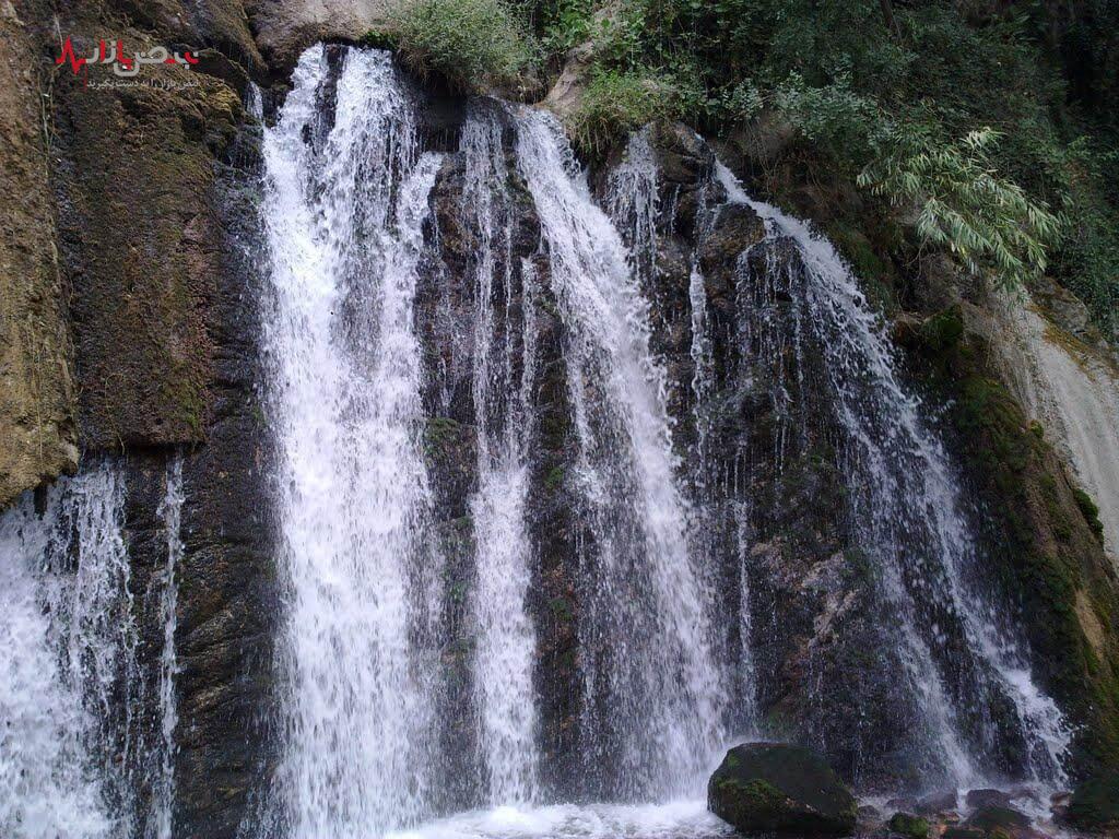 آبشار وارک نگینی در دل لرستان