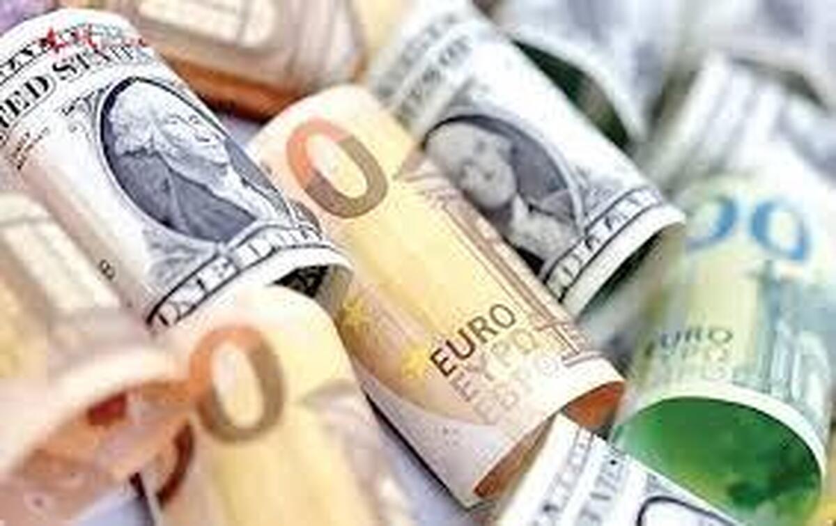 نوسانات شدید قیمت دلار و یورو در مرکز مبادله امروز ۹ تیر ۱۴۰۳