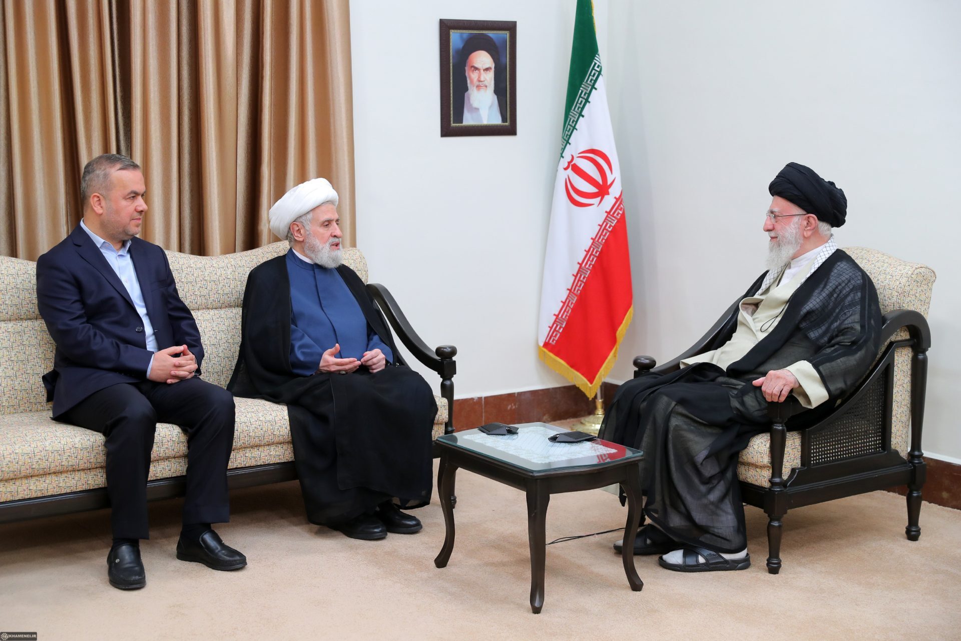 دیدار شیخ نعیم قاسم، دبیرکل جدید حزب الله با رهبر انقلاب + عکس