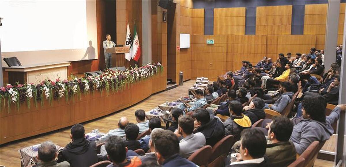 برگزاری دوره‌های ایمنی قبل از تعمیرات دوره‌ای برای كاركنان پیـمانكار واحد تعمیـرات مركزی