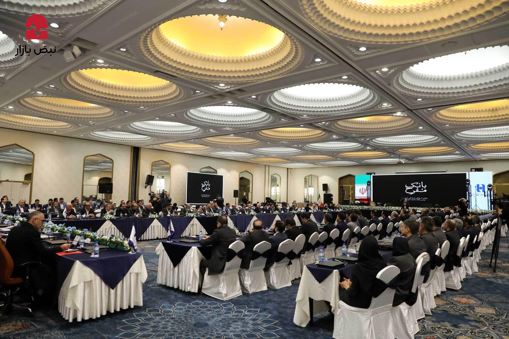 معاون وزیر نفت و مدیرعامل شرکت ملی صنایع پتروشیمی: توسعه سرمایه‌گذاری در پتروشیمی بدون بانک‌های بزرگ امکان‌پذیر نیست