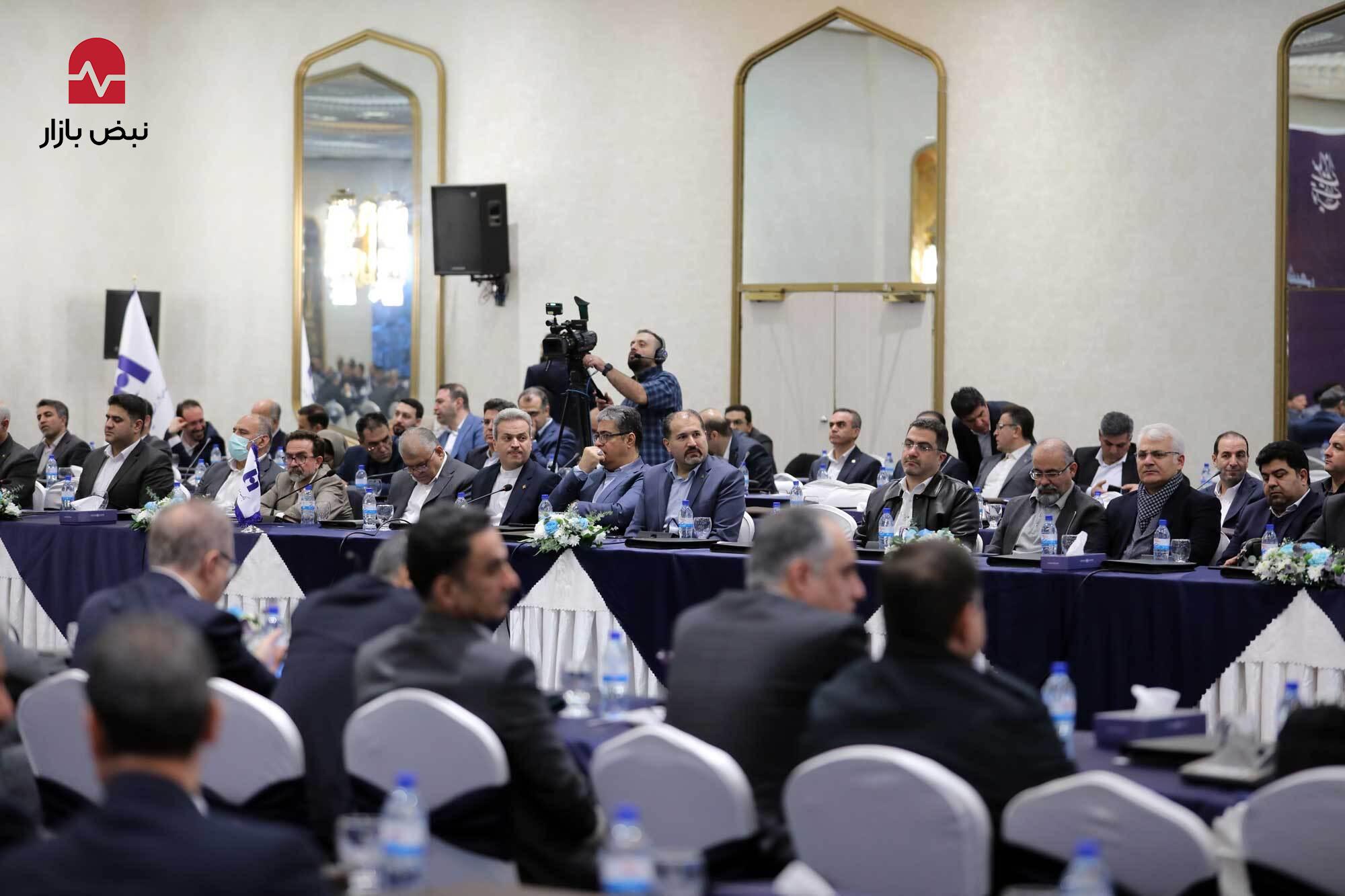 معاون وزیر نفت و مدیرعامل شرکت ملی صنایع پتروشیمی: توسعه سرمایه‌گذاری در پتروشیمی بدون بانک‌های بزرگ امکان‌پذیر نیست