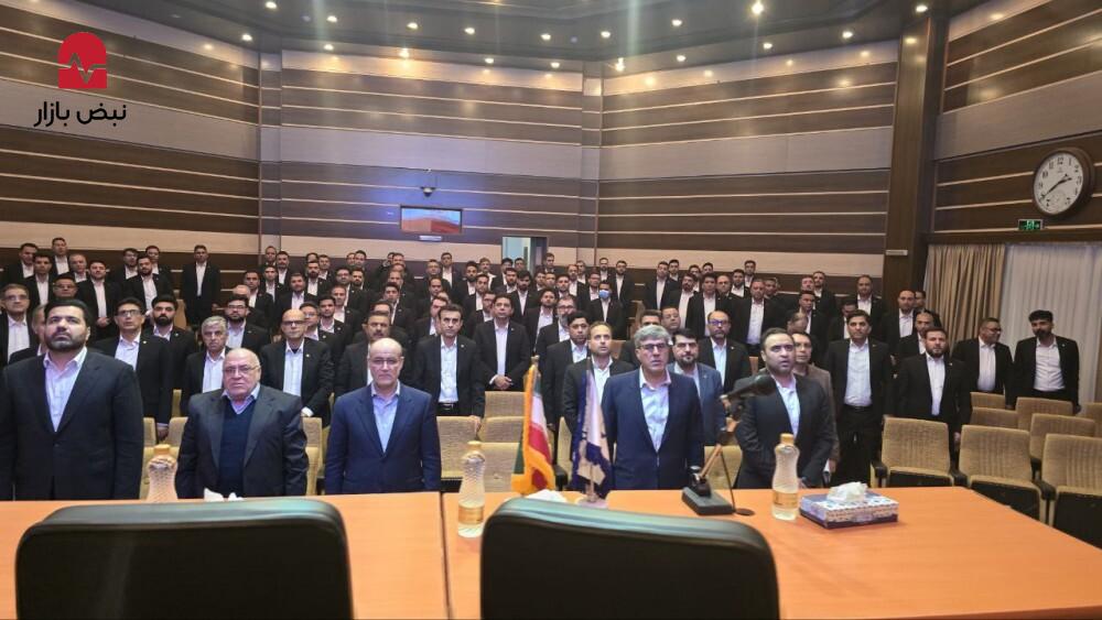 نماینده محترم مردم اهواز: با همت تیم مدیریتی جدید و تلاش همکاران موسسه اعتباری ملل مسیر تحول هموار خواهد شد. نماینده محترم مردم اهواز: با همت تیم مدیریتی جدید و تلاش همکاران موسسه اعتباری ملل مسیر تحول هموار خواهد شد.