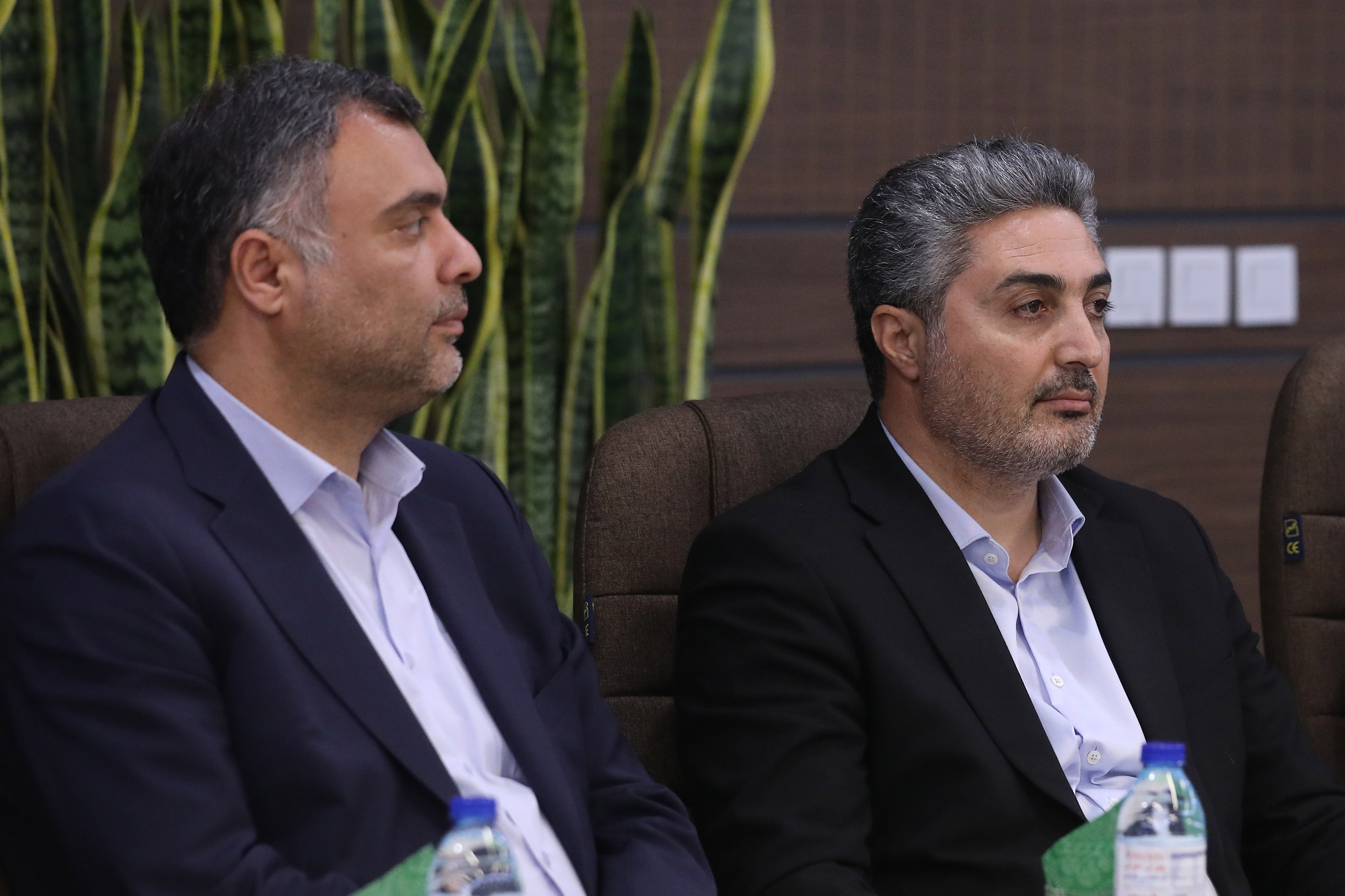 نشست اعضای کمیسیون اقتصادی مجلس با مدیرعامل و مدیران ارشد بانک صادرات ایران برگزار شد/ تقدیر نمایندگان مجلس از روند اصلاحات و ارتقای خدمات در بانک صادرات ایران