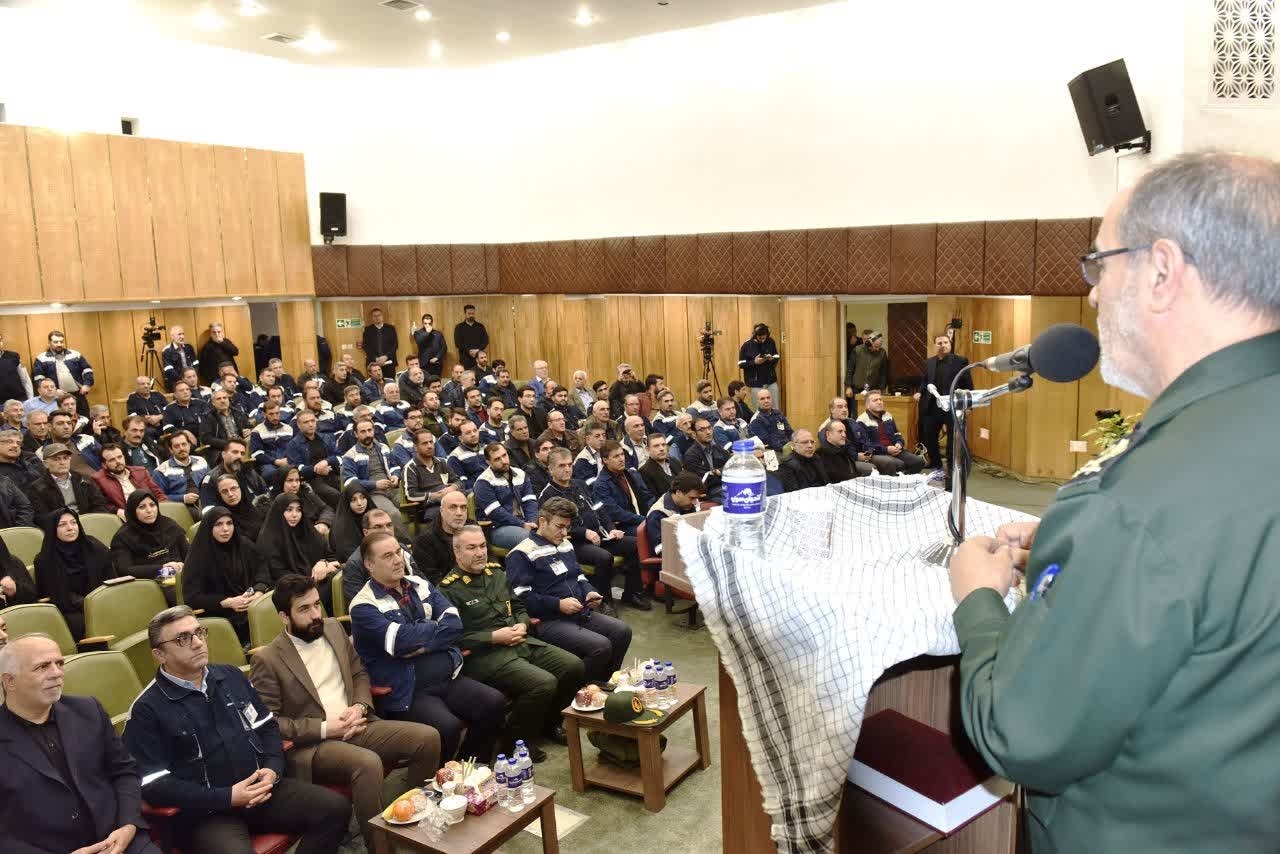 مراسم سالگرد شهادت سردار سلیمانی و بزرگداشت شهید گمنام در پتروشیمی تبریز