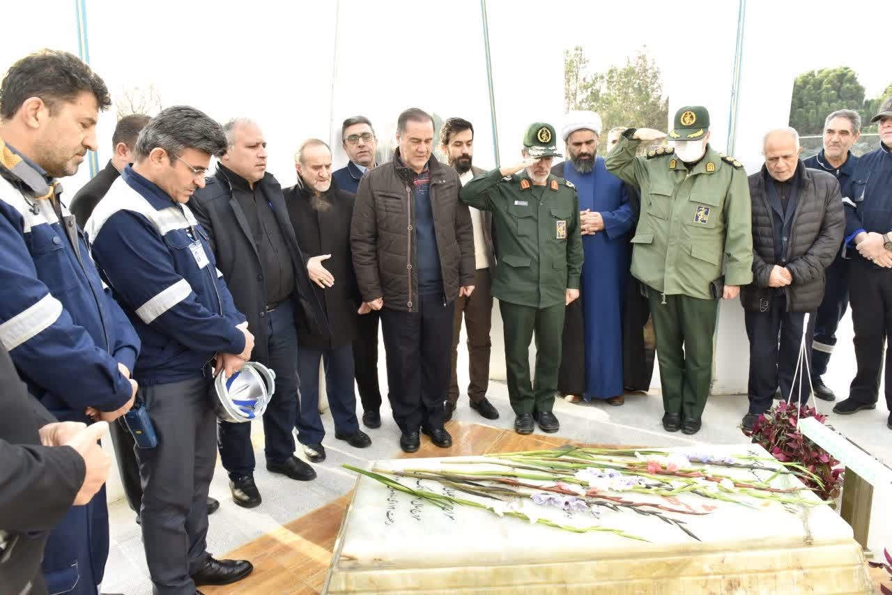 مراسم سالگرد شهادت سردار سلیمانی و بزرگداشت شهید گمنام در پتروشیمی تبریز