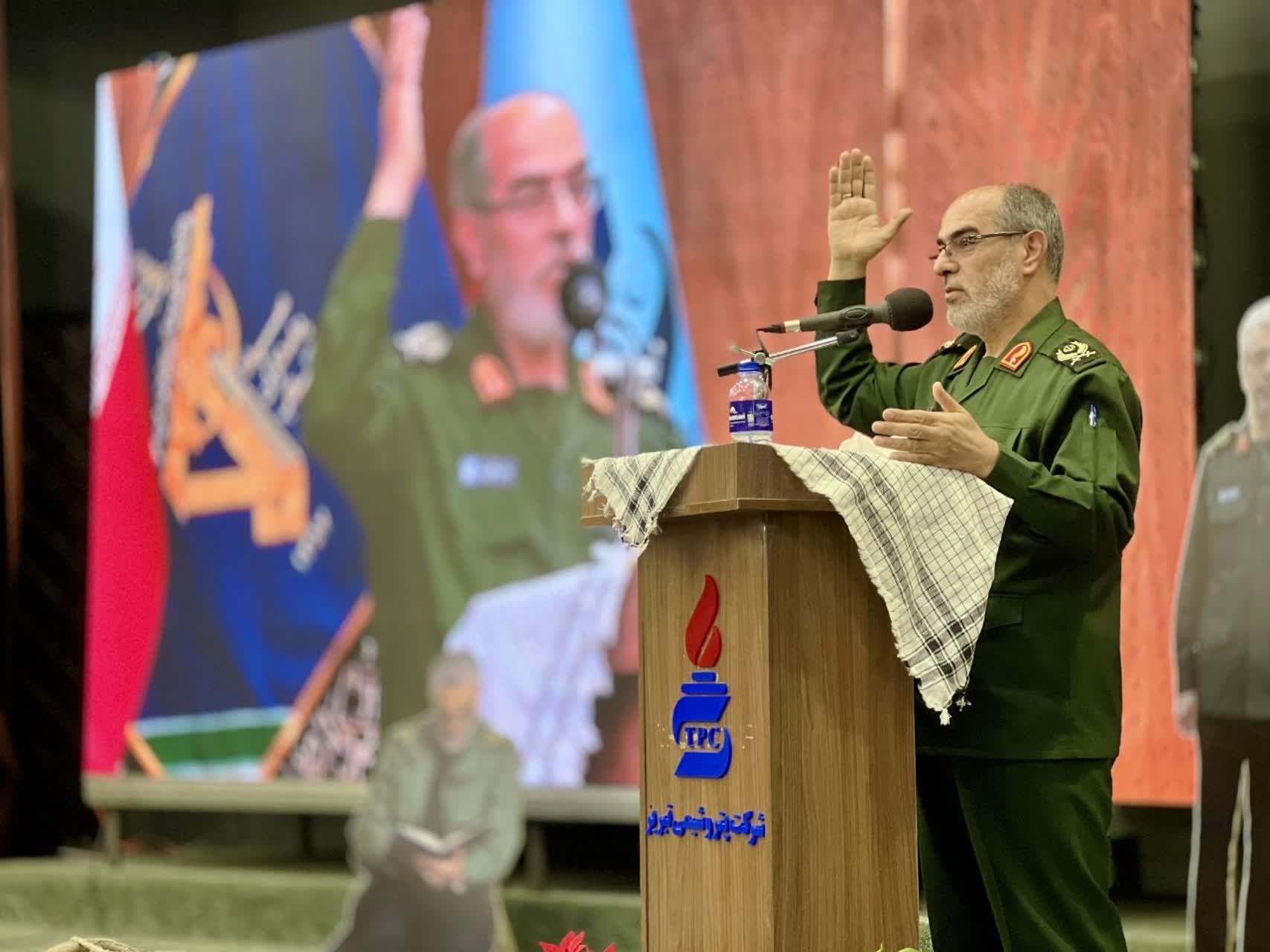 مراسم سالگرد شهادت سردار سلیمانی و بزرگداشت شهید گمنام در پتروشیمی تبریز