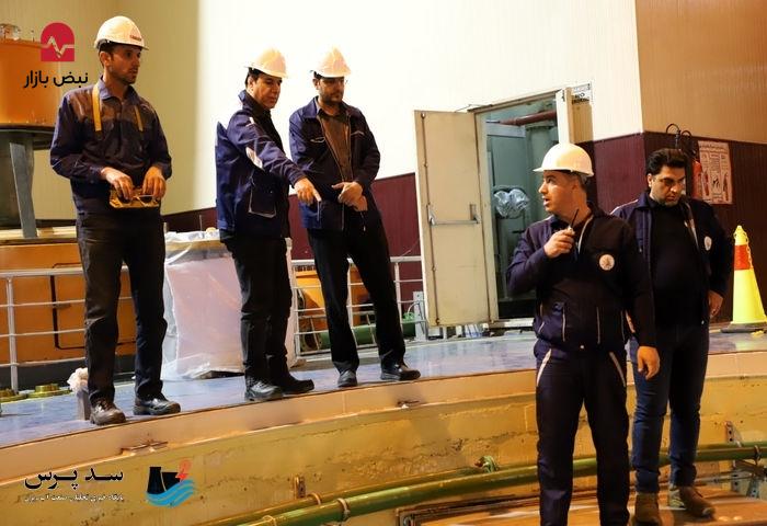 گامی مهم در تعمیرات واحد ۲ نیروگاه مارون؛ دمونتاژ شفت ژنراتور و لاوربراکت با موفقیت انجام شد