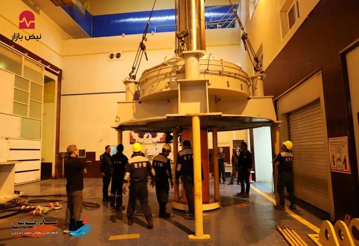 گامی مهم در تعمیرات واحد ۲ نیروگاه مارون؛ دمونتاژ شفت ژنراتور و لاوربراکت با موفقیت انجام شد