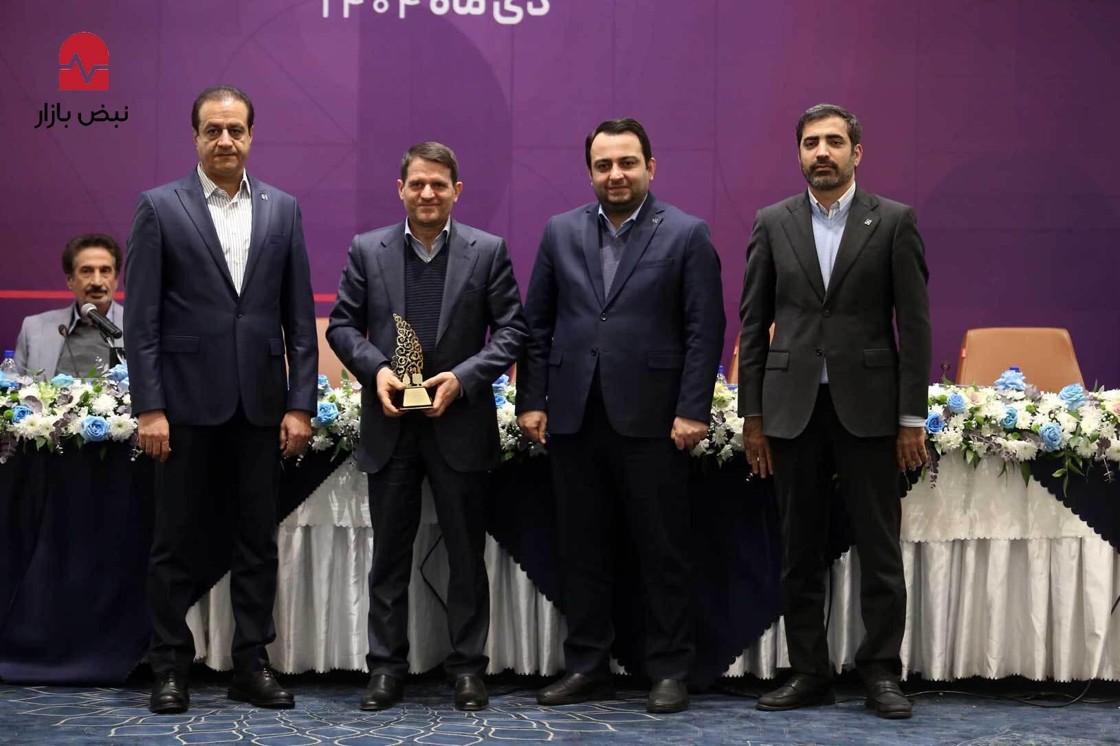 محسن سیفی: بانک صادرات ایران بهدنبال تعامل راهبردی و پایدار با صنعت پتروشیمی است محسن سیفی: بانک صادرات ایران بهدنبال تعامل راهبردی و پایدار با صنعت پتروشیمی است