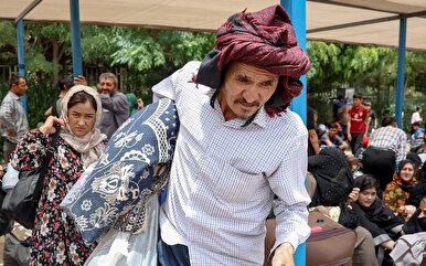 تصاویر / خروج اتباع افغانستانی غیرمجاز از مرز دوغارون
