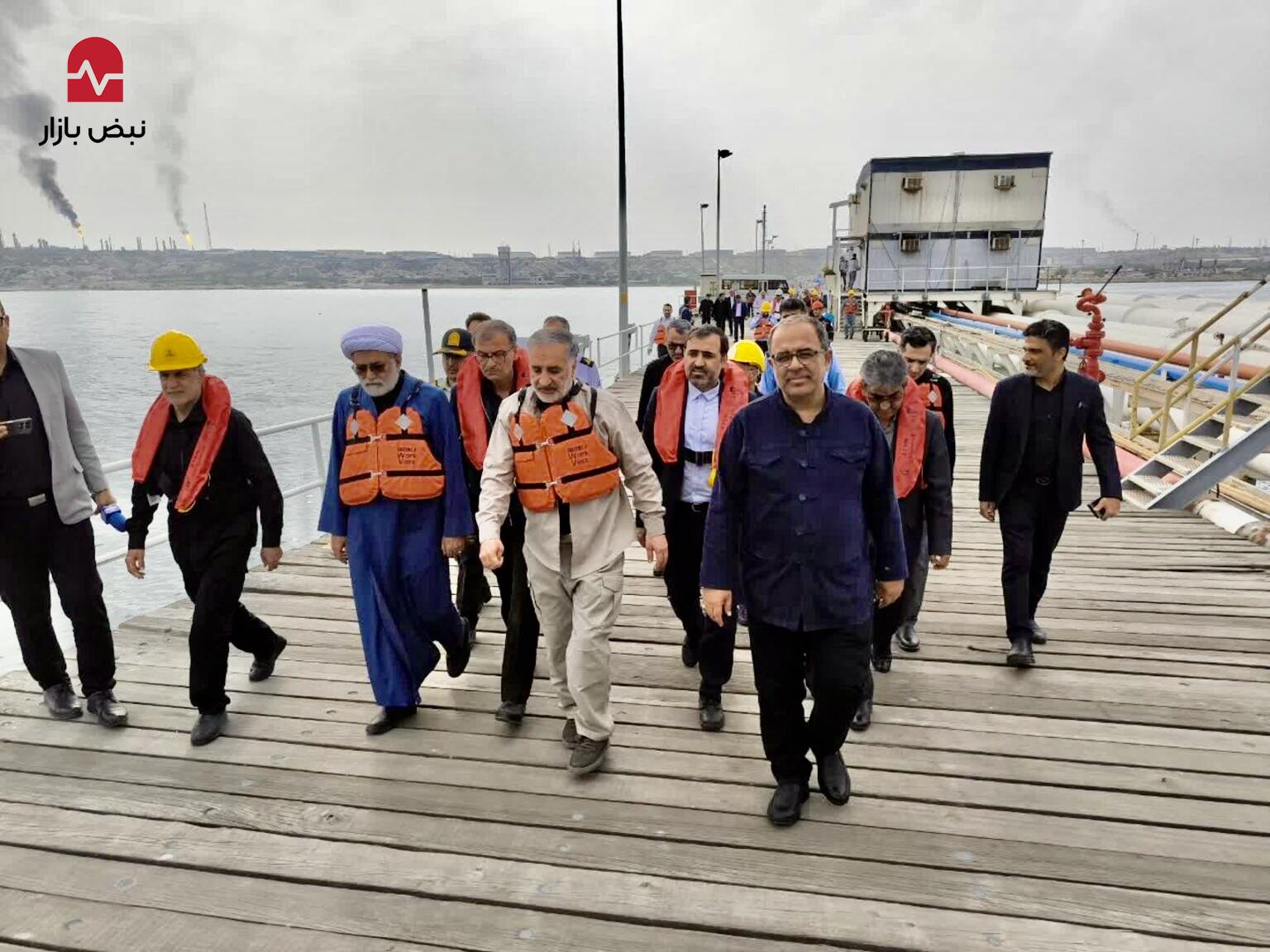 بازدید رئیس کمیسیون انرژی مجلس از پتروشیمی خارک و پایانه‌های نفتی