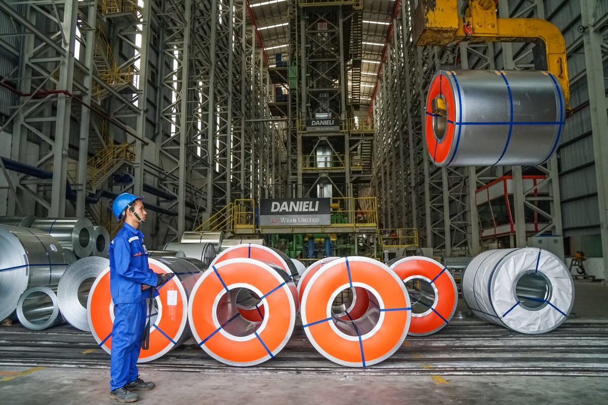 فولادسازان ویتنامی ایران را پشت سر می‌گذارند