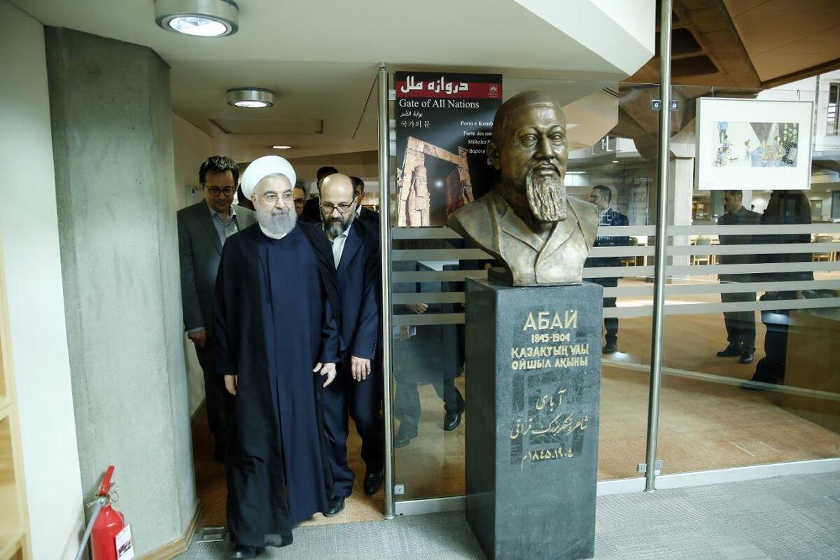 عکس/ حضور روحانی در سازمان اسناد و کتابخانه ملی ایران