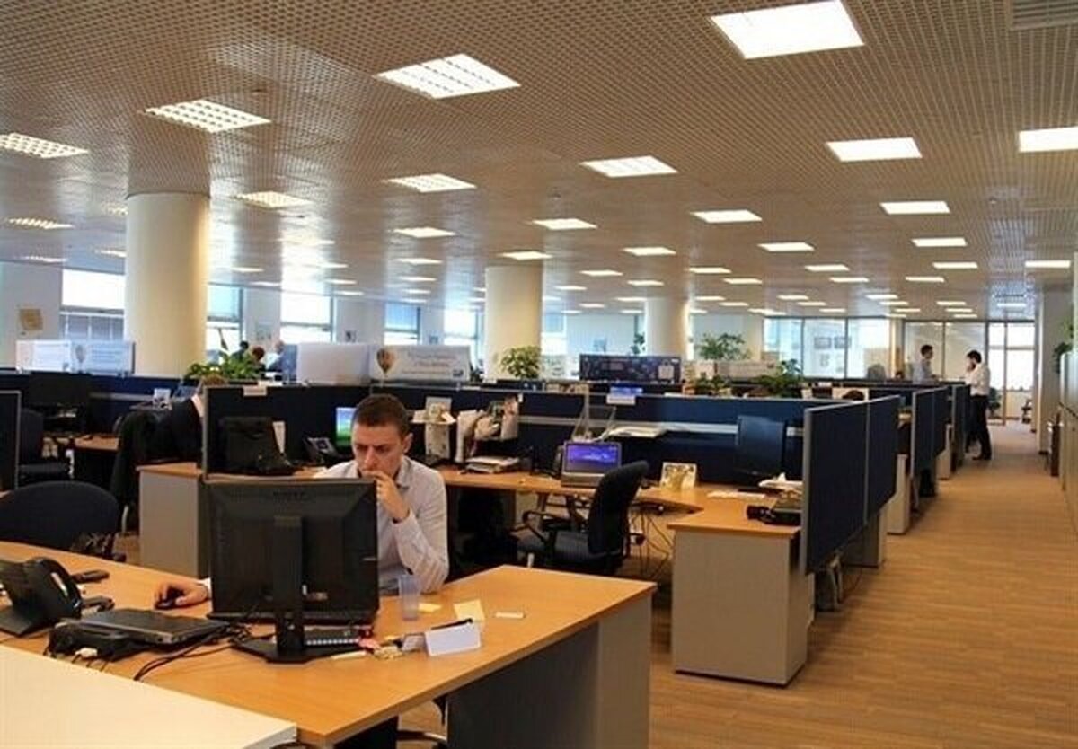 عکس/ وزارت کشور: تا آخر تابستان همۀ اداره‌ها پنچشنبه‌ها تعطیل‌اند