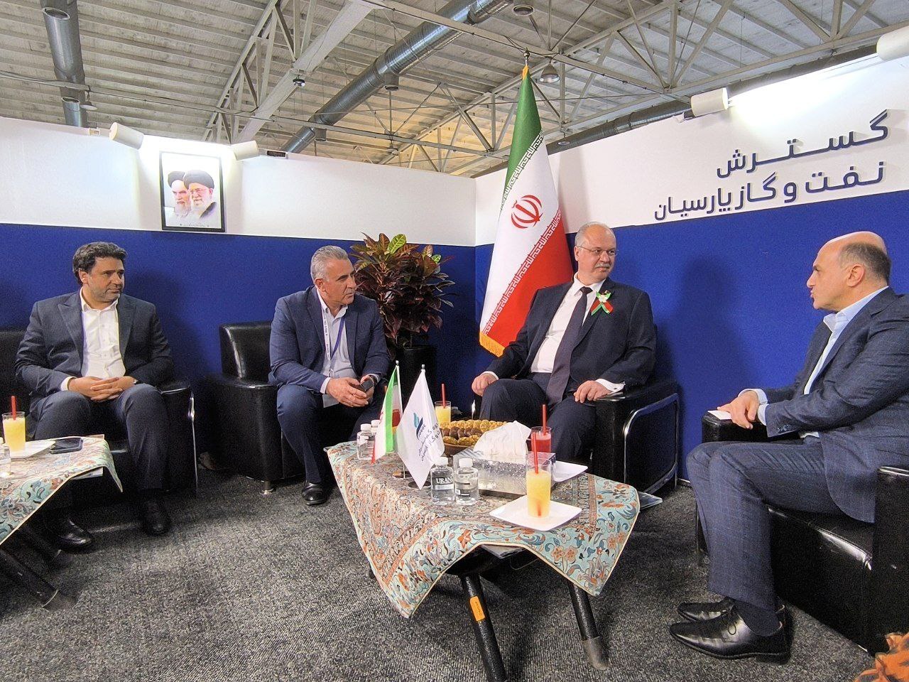 تقویت همکاریهای بینالمللی و اقتصادی؛ دیدار مدیرعامل پتروشیمی تبریز با سفیر بلاروس تقویت همکاریهای بینالمللی و اقتصادی؛ دیدار مدیرعامل پتروشیمی تبریز با سفیر بلاروس