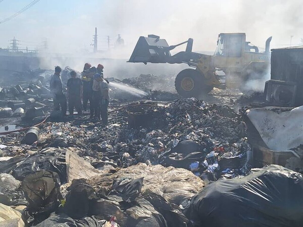 جزئیات حادثه وحشتناک در تهران / آتش‌سوزی گسترده در یک ملک شخصی در چهاردانگه+ عکس