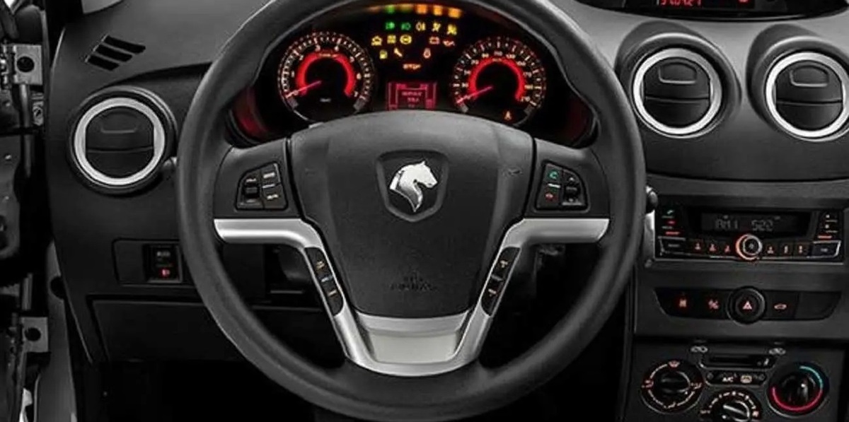 قیمت محصولات ایران خودرو امروز ۲۷ اردیبهشت ۱۴۰۴/ پژو، دنا و تارا چند؟