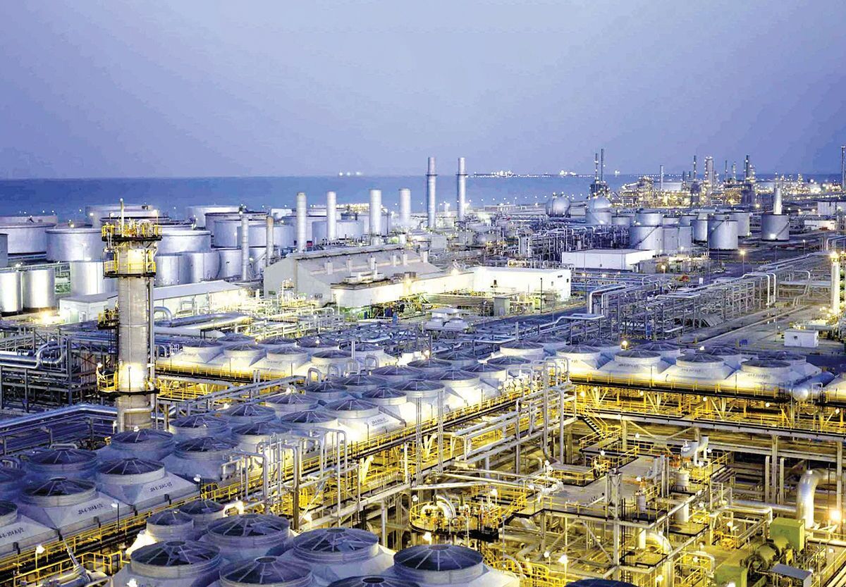 سرمایه‌گذاری ۹۰ میلیارد دلاری آرامکو در پروژه‌های انرژی و پتروشیمی