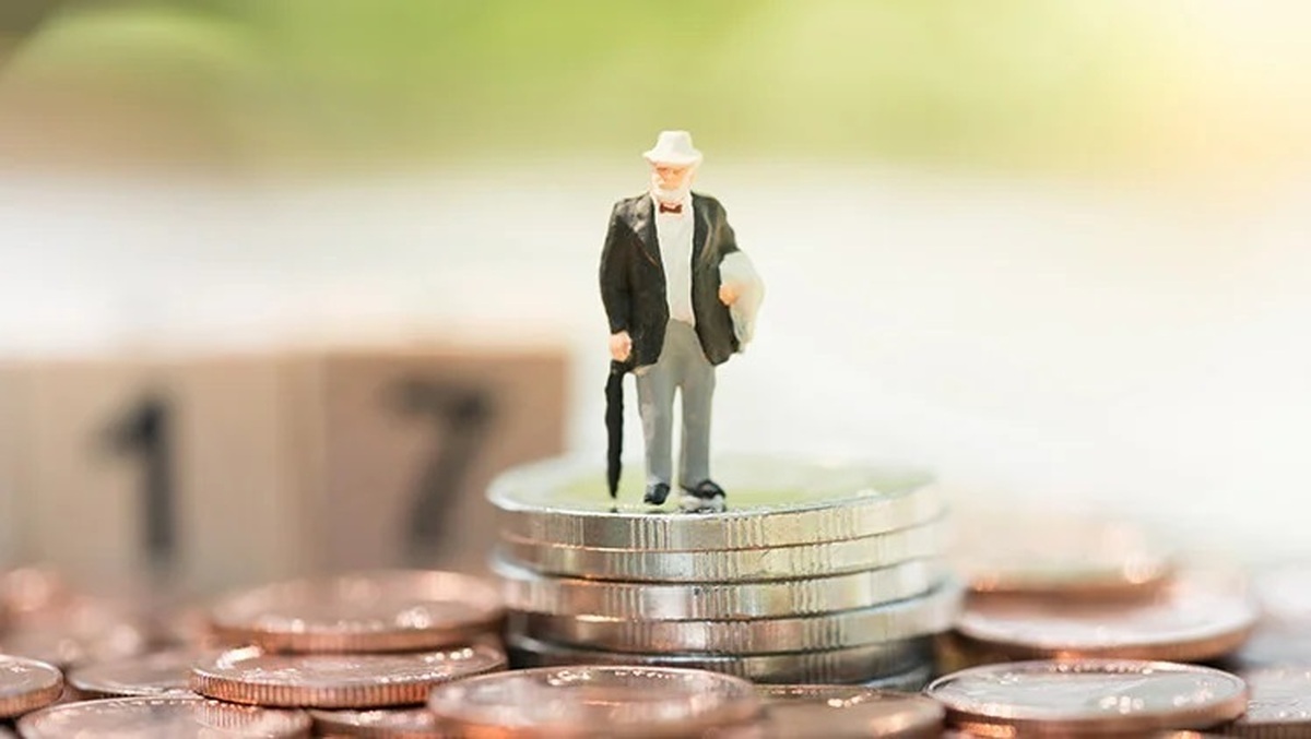 اگر بازنشسته‌اید، این طرح بیمه‌ای را از دست ندهید!