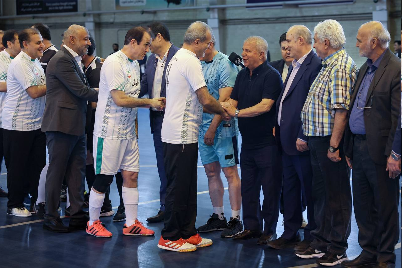 ملاقات متفاوت علی پروین با مسعود پزشکیان!